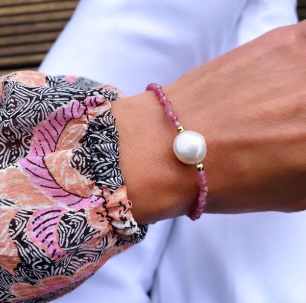 0005753_solv-forgyldt-armband-med-ferskvandsperle-og-pink-tourmalin-8983