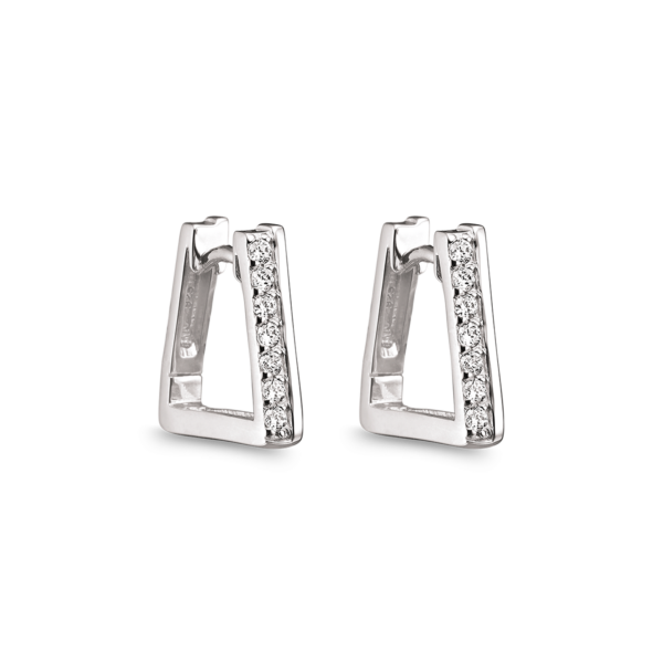 Kantiga kreoler i silver, med vita ädelstenar