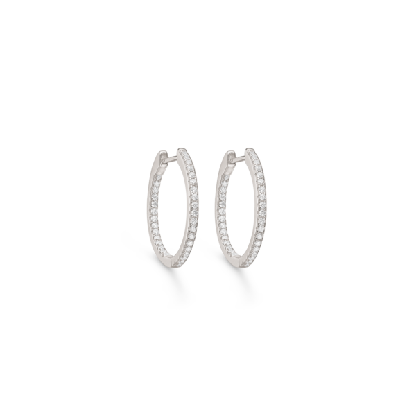 Kreoler med facetterade zirkonstenar.