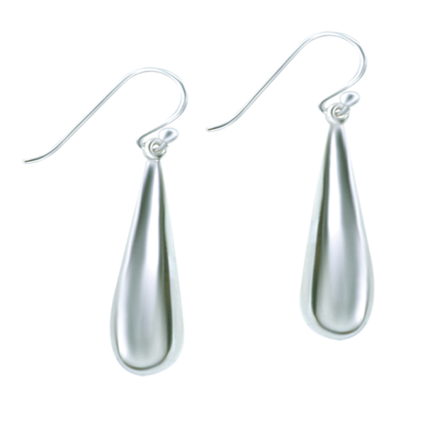 Støvring designhängande örhängen i silver. 30 mm.