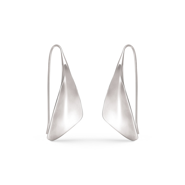 Dammring dinglande örhängen i silver. 14,55 x 39 mm.