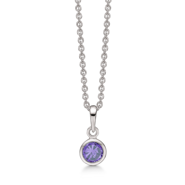 Silverhalsband rodiumpläterad rund syntetisk ametist. Kedjan är rodiumpläterad silver i längd 42-45 cm.