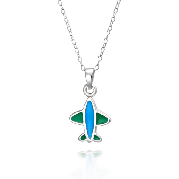 Silverhalsband flygplan med blå och grön blyfri emalj. Kedjan är 38 cm lång.