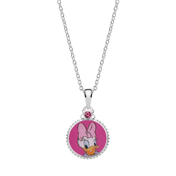 Silverhalsband Andersine med rubin. På baksidan står det "Daisy Duck"