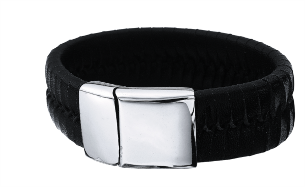 Stålarmband i läder med platt magnetlås. Bredd 22 mm. Längd 20 cm.
