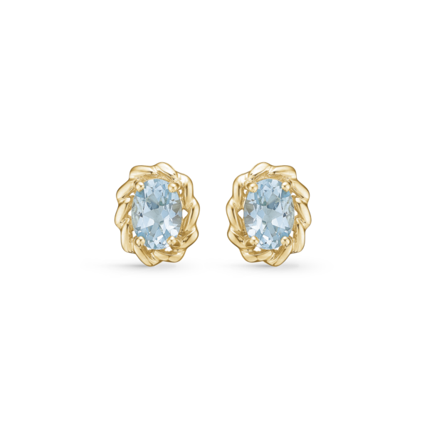 8 kt. guldörhängen ovala med himmelsblå topas. Mått: 7 x 5 mm.