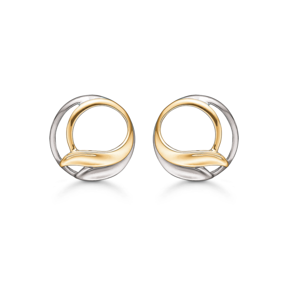 8 kt. guld öronnappar med 2 ringar med 2 blad i sidan. en ring och ett blad är rodiumpläterade