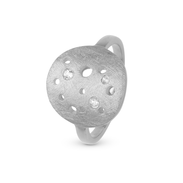 Christina ring i borstad silverring med månmotiv och 3 topaser - Måne