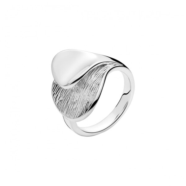 Silverring med rustik yta 925