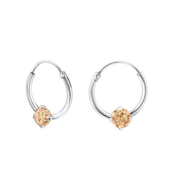 Hoops i silver med färgad sten